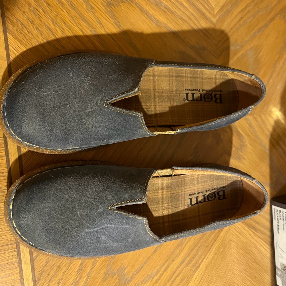 Born Women's blue Slip-On Flats
